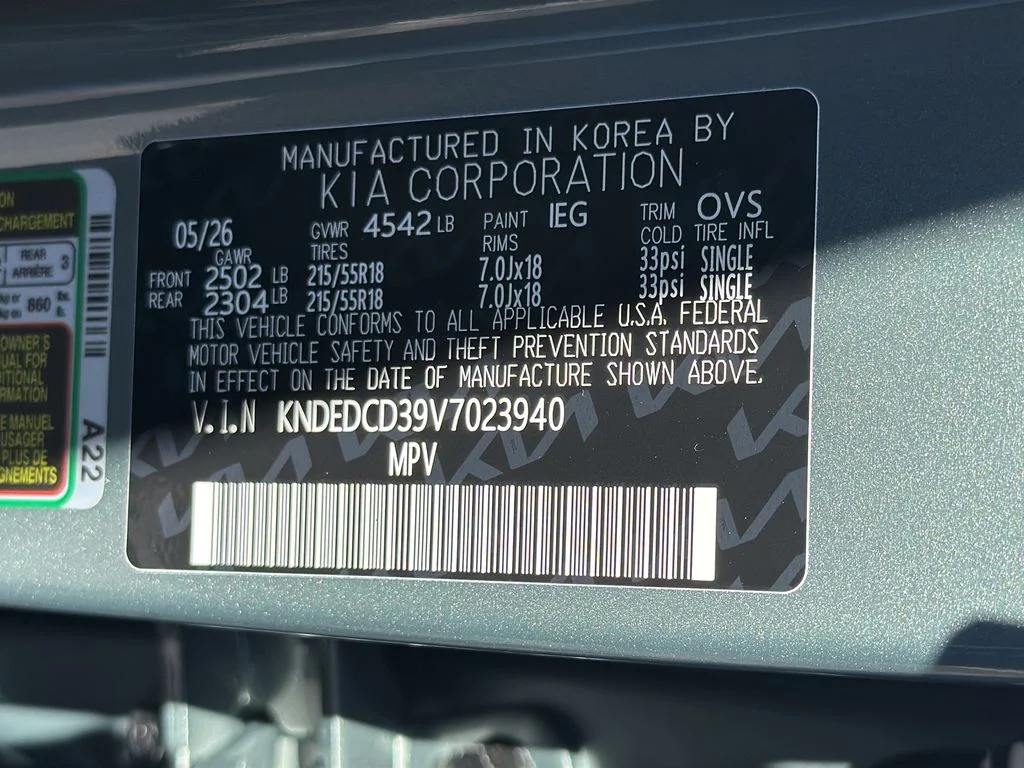 New 2027 Iceberg Green Kia X-Line S image 31