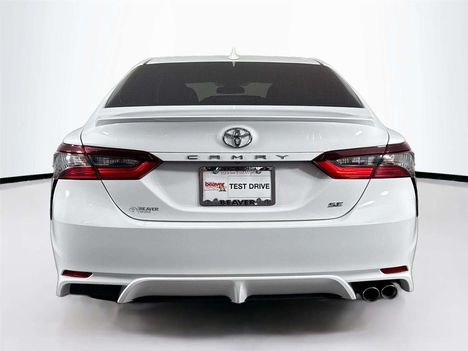 Used 2024 Ice Cap Toyota SE image 10