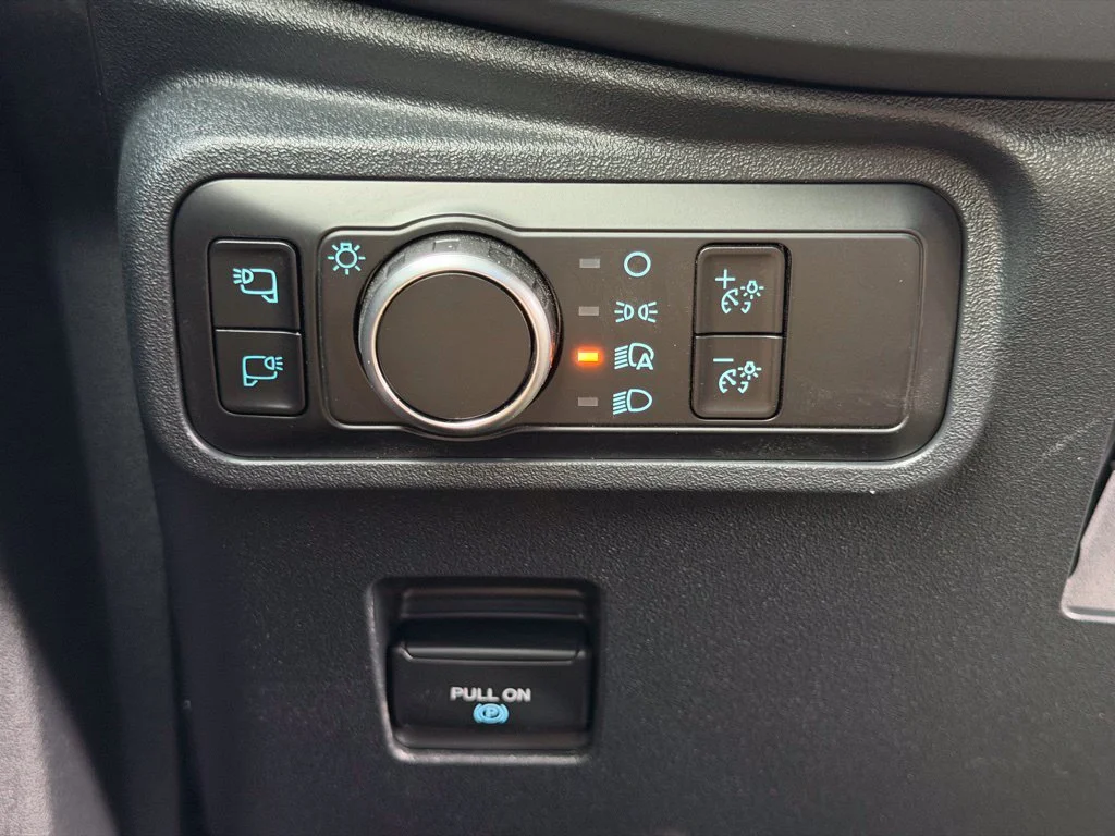 Used 2025 Blue Ford Badlands image 33