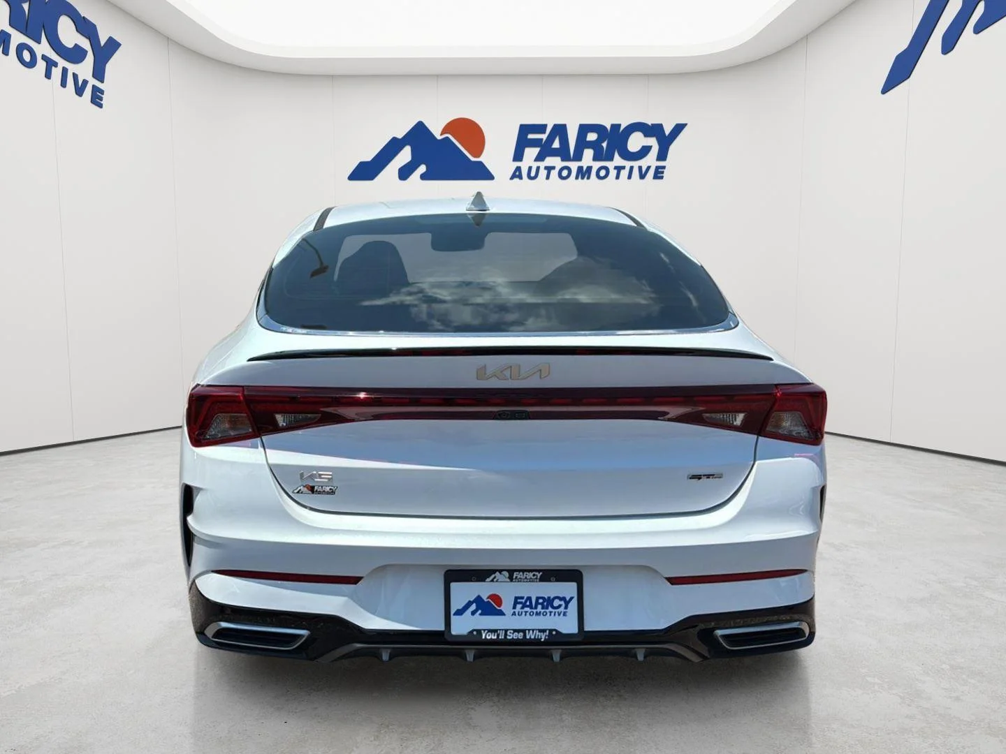 Used 2024 Glacial White Pearl Kia GT-Line image 6