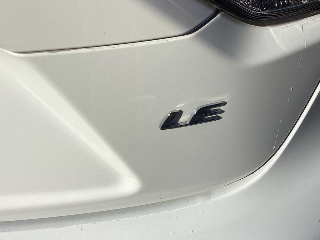Used 2020 White Toyota LE image 15