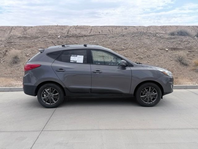 Used 2015 Gray Hyundai SE image 4