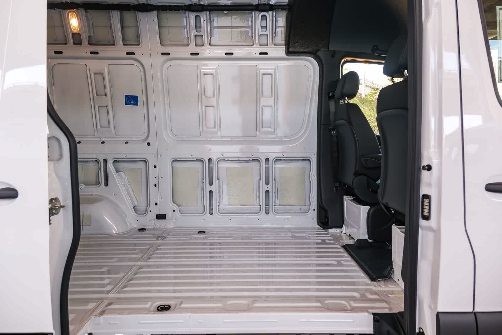 New 2026 Arctic White Mercedes-Benz Cargo 144WB High Roof RWD 2.0L I4 Diesel Turbo HO image 23