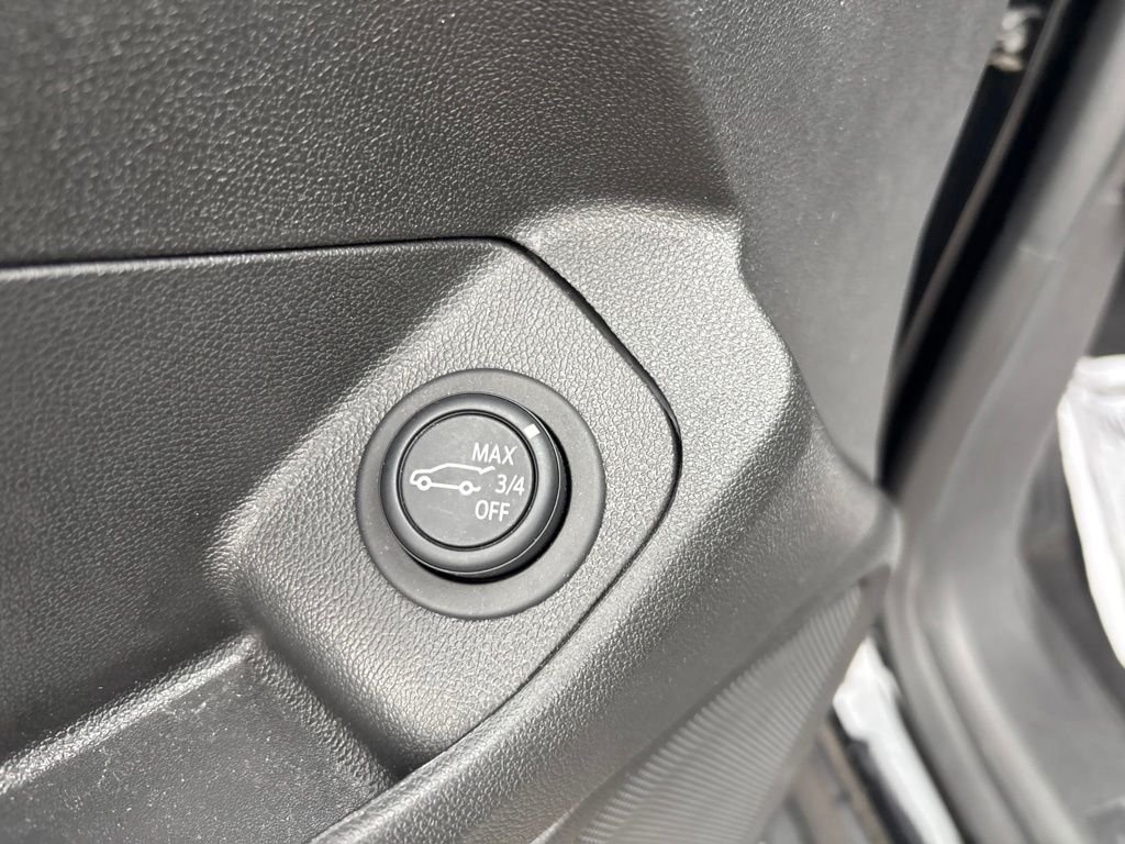 Used 2023 Black GMC SLT image 18