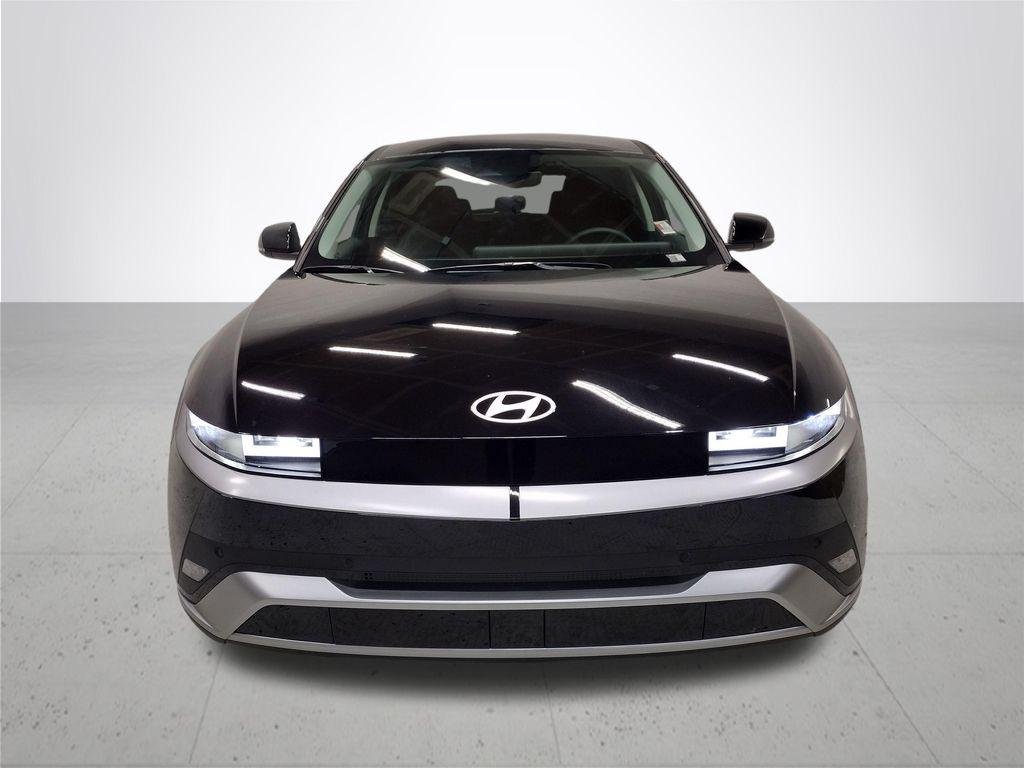 New 2026 Abyss Black Hyundai SEL image 3