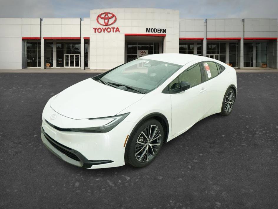2026 Toyota Prius XLE FWD's photo