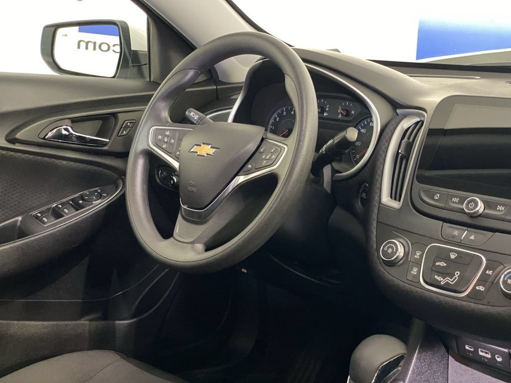 Used 2024 Summit White Chevrolet FL image 14