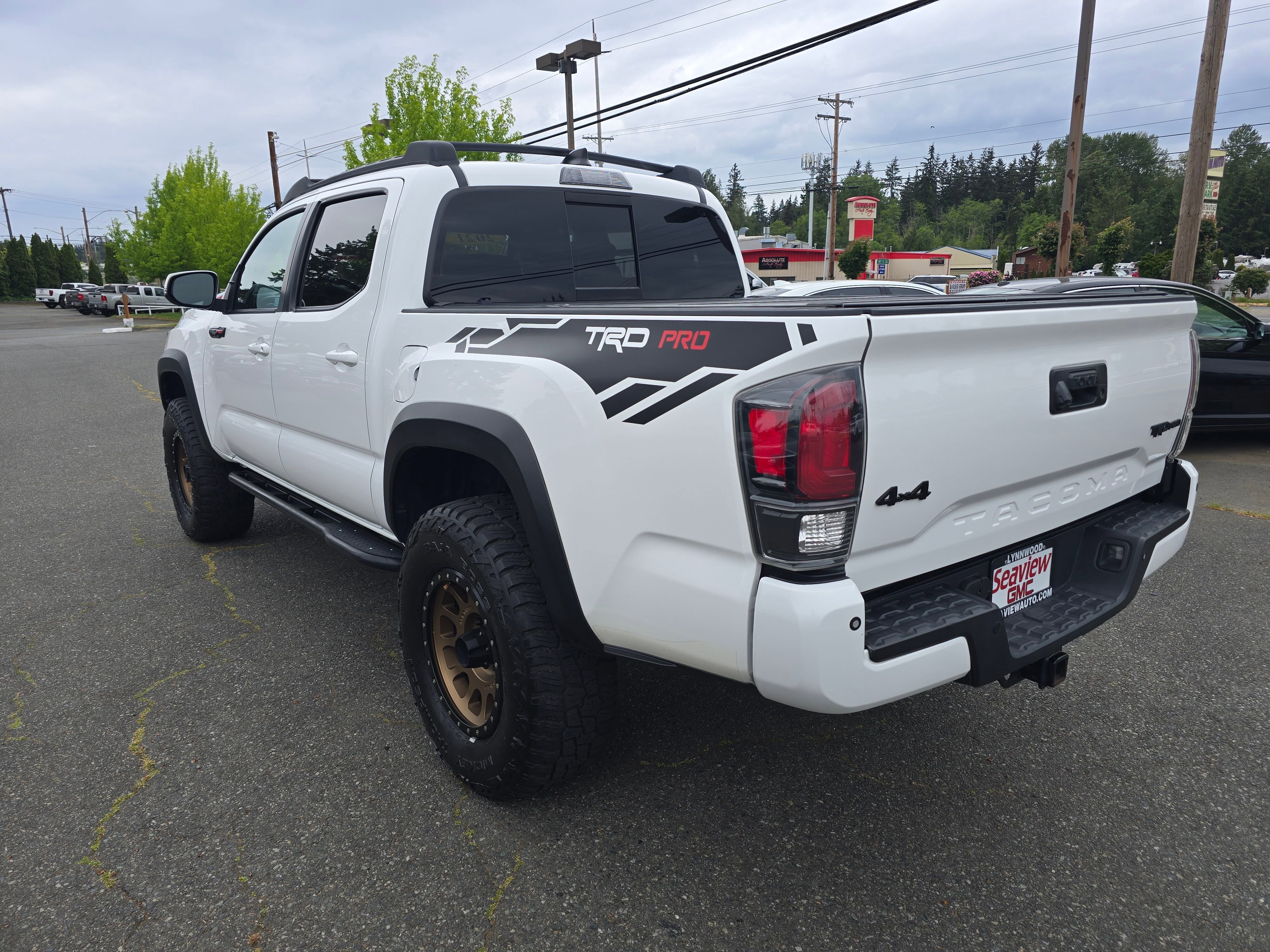 Used 2021  Toyota SR image 5