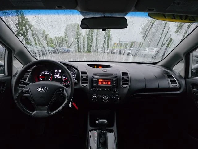 Used 2017 Silky Silver Kia LX image 18