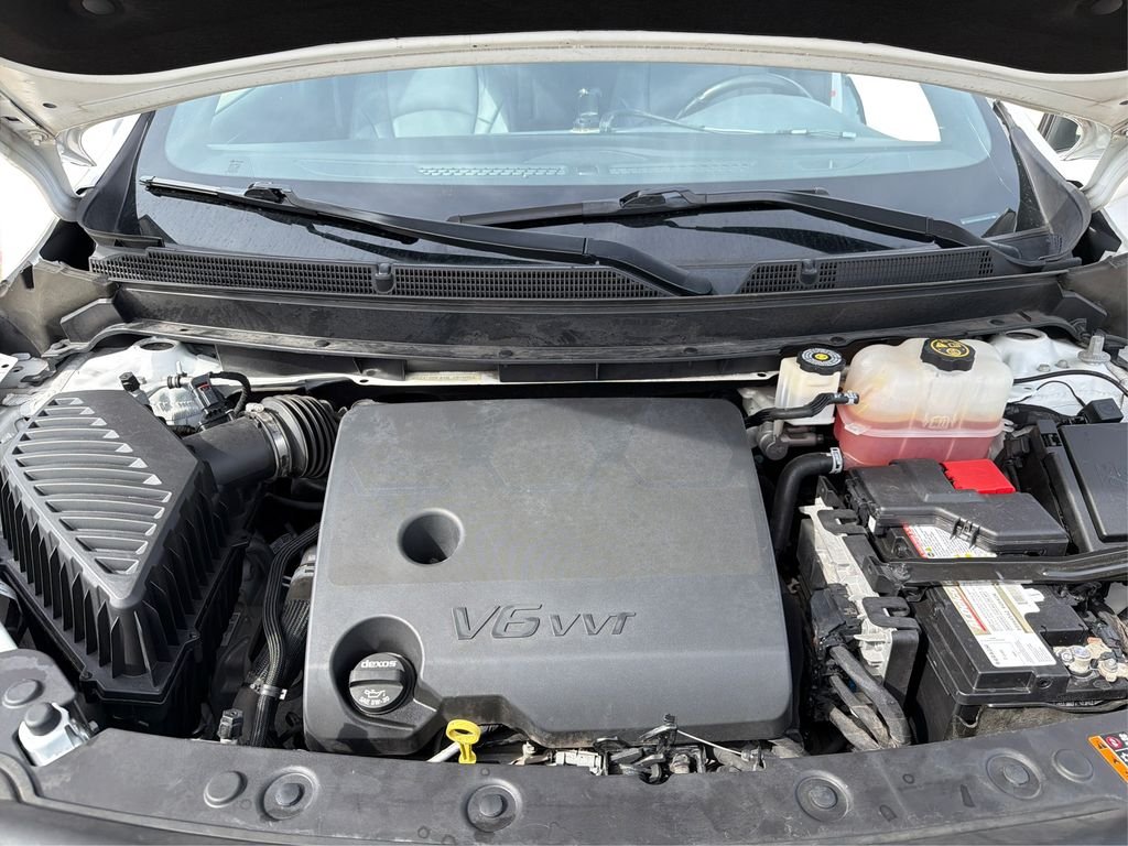 Used 2022 White Buick Essence image 12