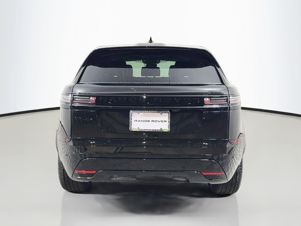 New 2026 Santorini Black Land Rover Belgravia Edition image 6