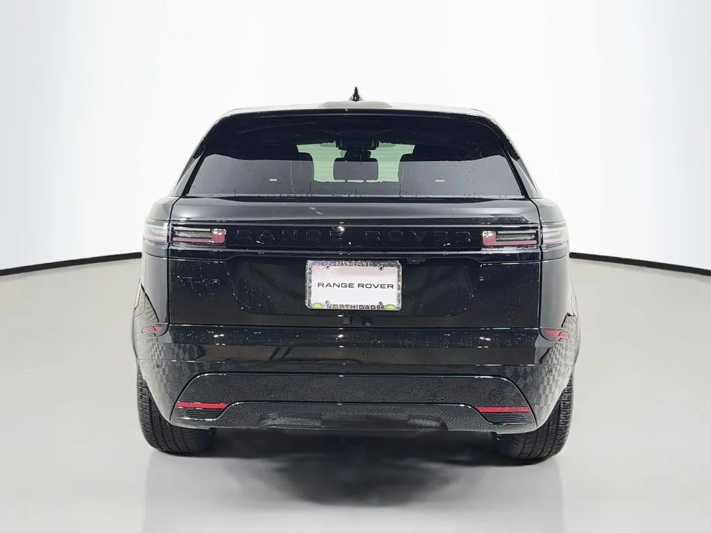 New 2026 Santorini Black Land Rover Belgravia Edition image 6