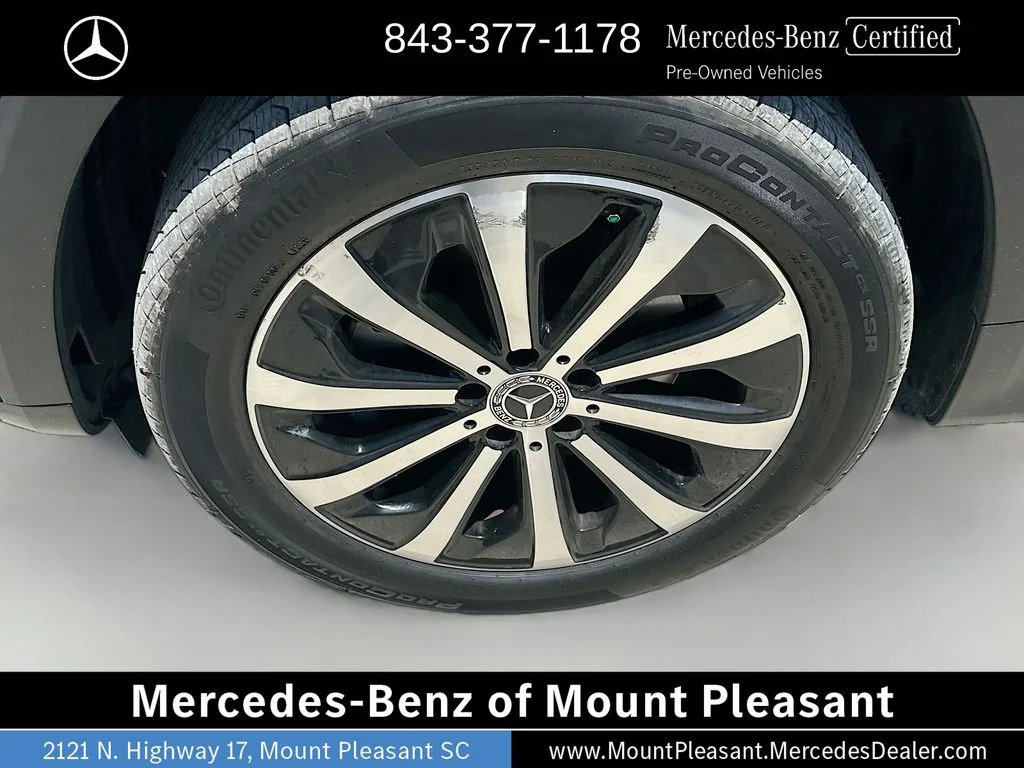 Used 2021 Blue Mercedes-Benz GLB 250 image 30