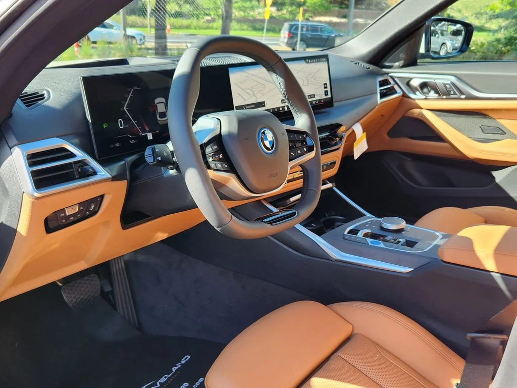New 2026 Alpine White BMW xDrive40 image 9