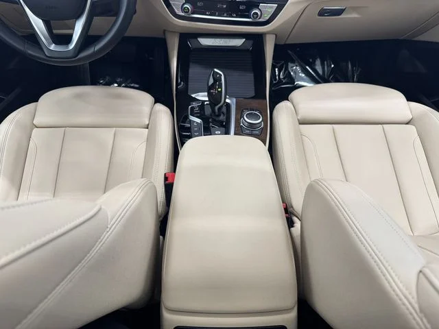 Used 2020 Jet Black BMW xDrive30i image 41