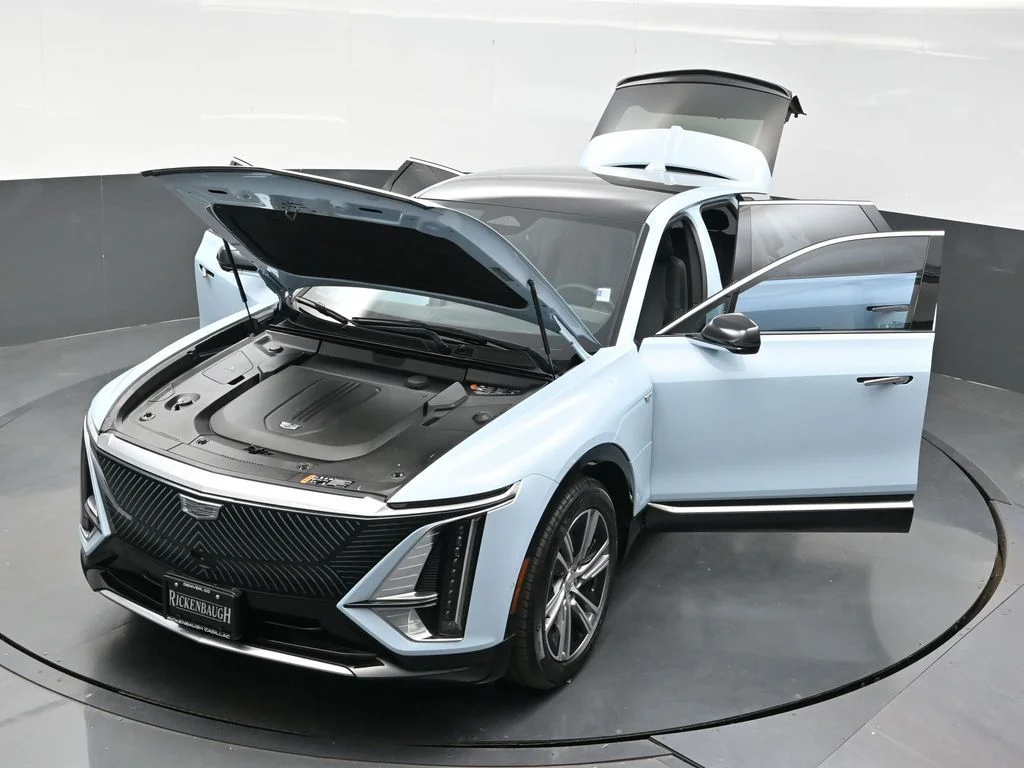 Used 2024 Blue Cadillac Luxury image 41