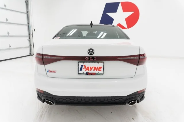 2027 Volkswagen Jetta GLI Autobahn - Photo 8