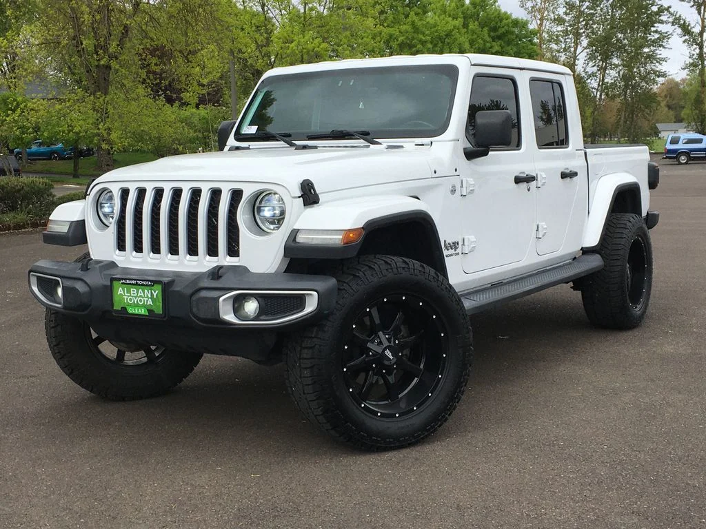 2020 Jeep Gladiator Overland's photo