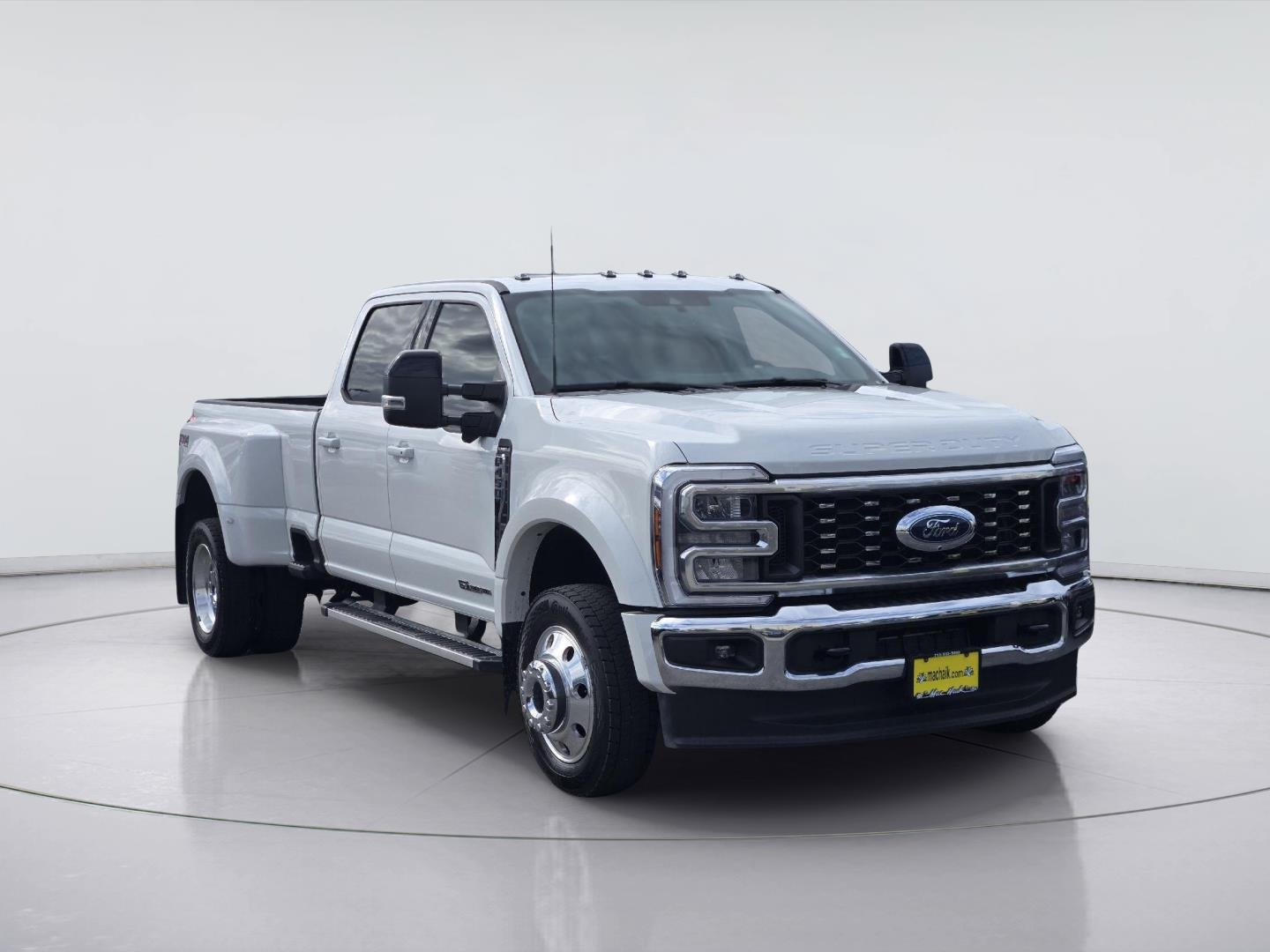 Used 2026 Star White Metallic Tri-Coat Ford Lariat image 2