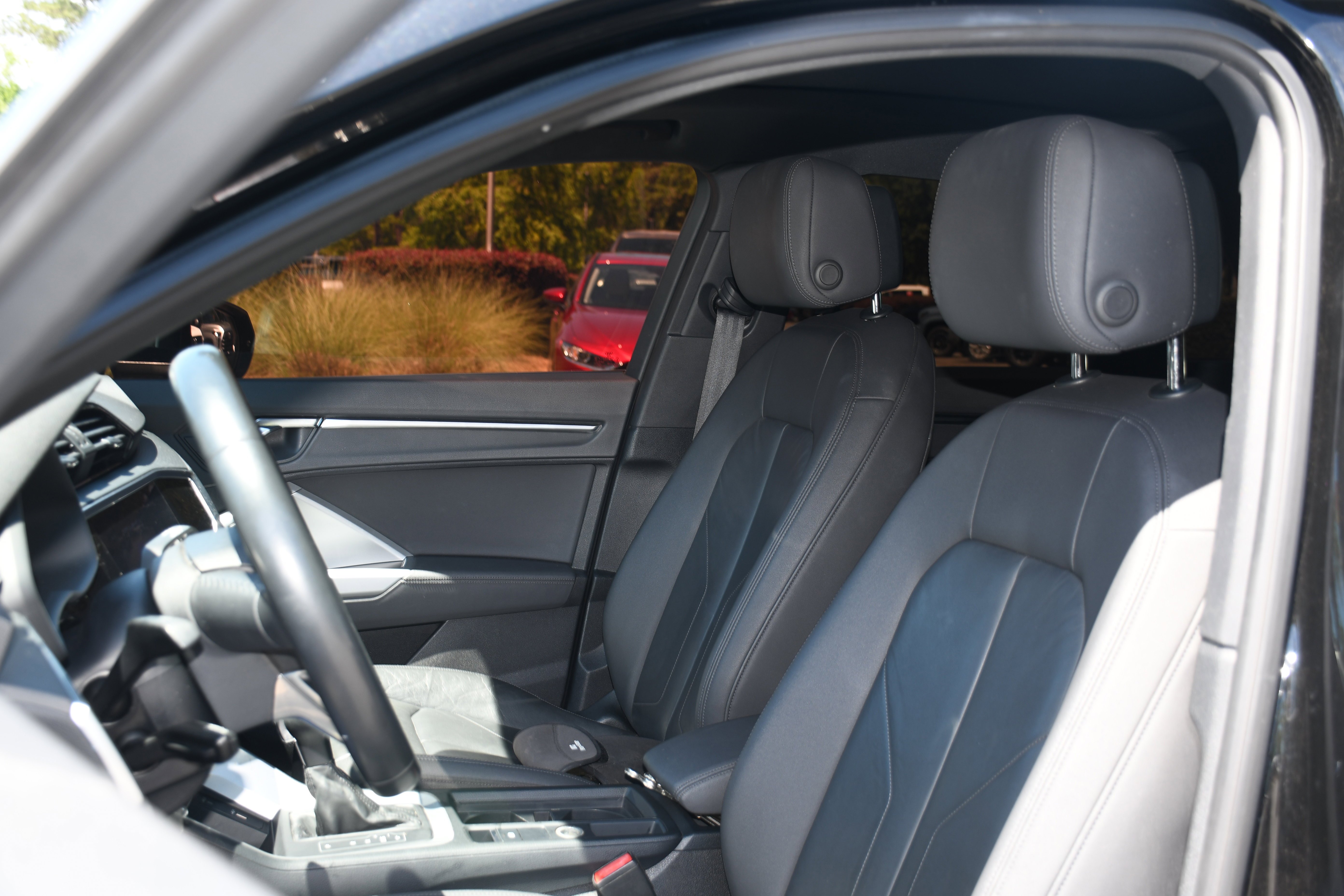 Used 2020  Audi  image 11