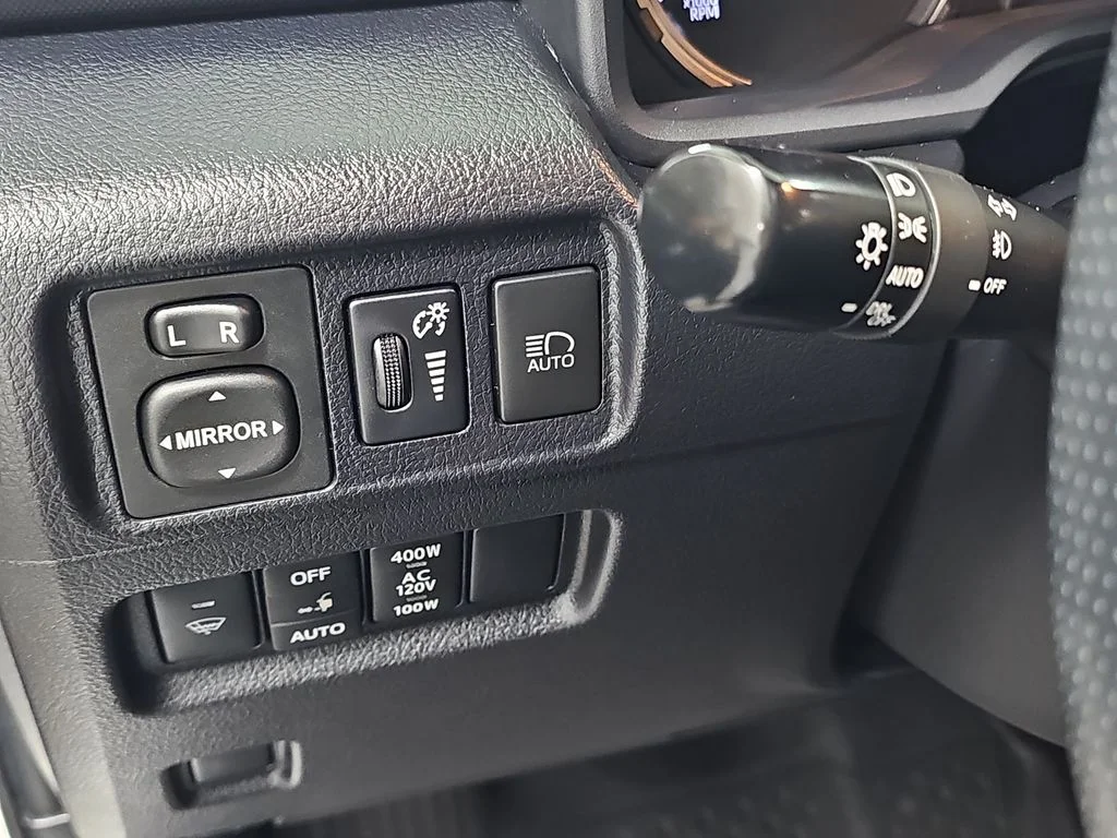 Used 2021 White Toyota Nightshade image 27
