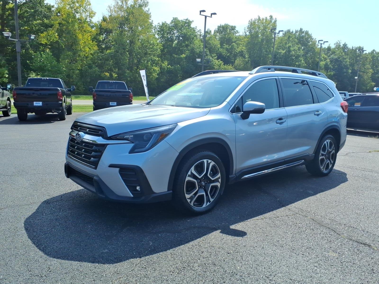 Used 2023 Ice Silver Metallic Subaru Limited 7-Passenger image 3