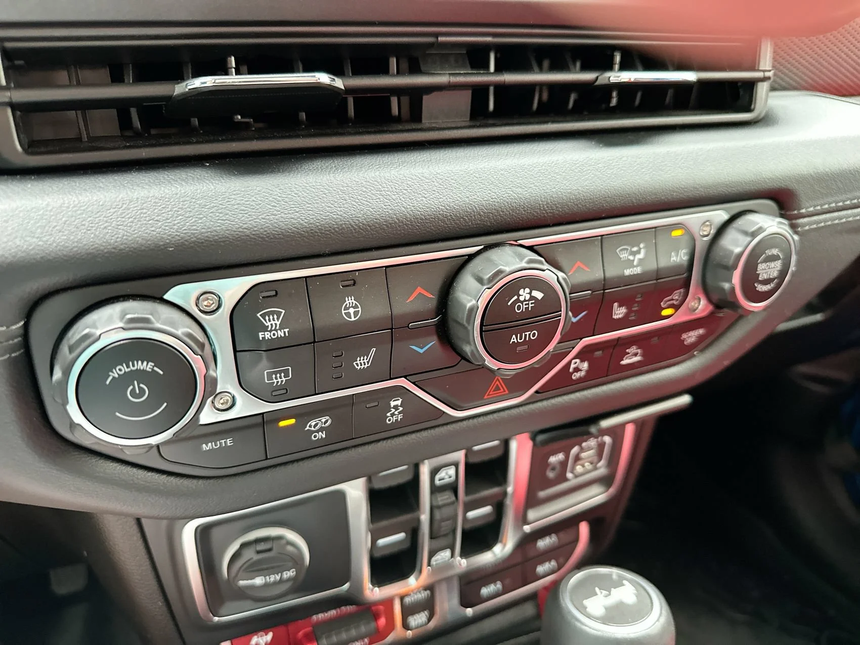 Used 2024 Hydro Blue Pearlcoat Jeep Rubicon 392 image 19