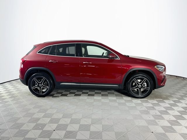 New 2026 MANUFAKTUR Patagonia Red Metallic Mercedes-Benz GLA 250 image 8
