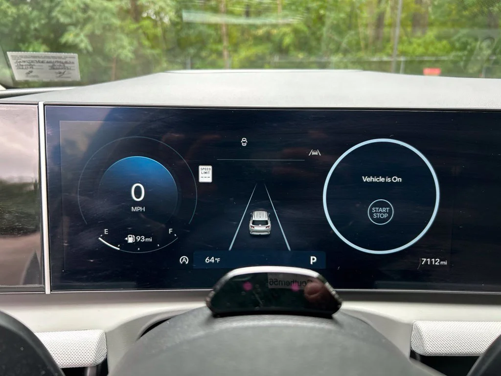 Used 2025 White Hyundai Limited image 21