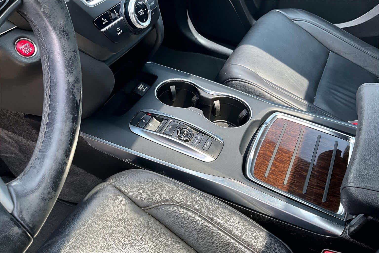 Used 2020 Majestic Black Pearl Acura  image 15