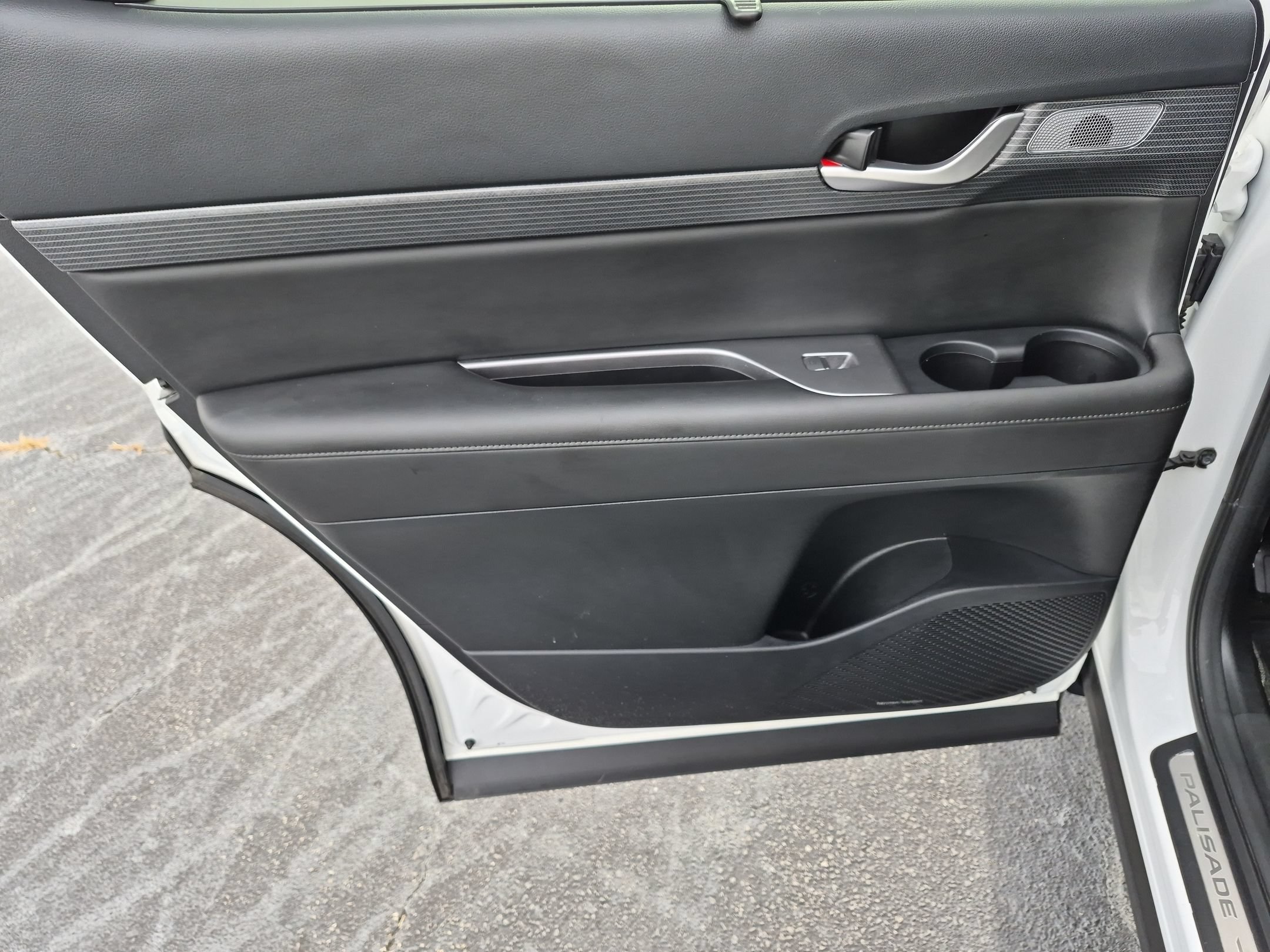 Used 2025 Hyper White Hyundai Limited image 29