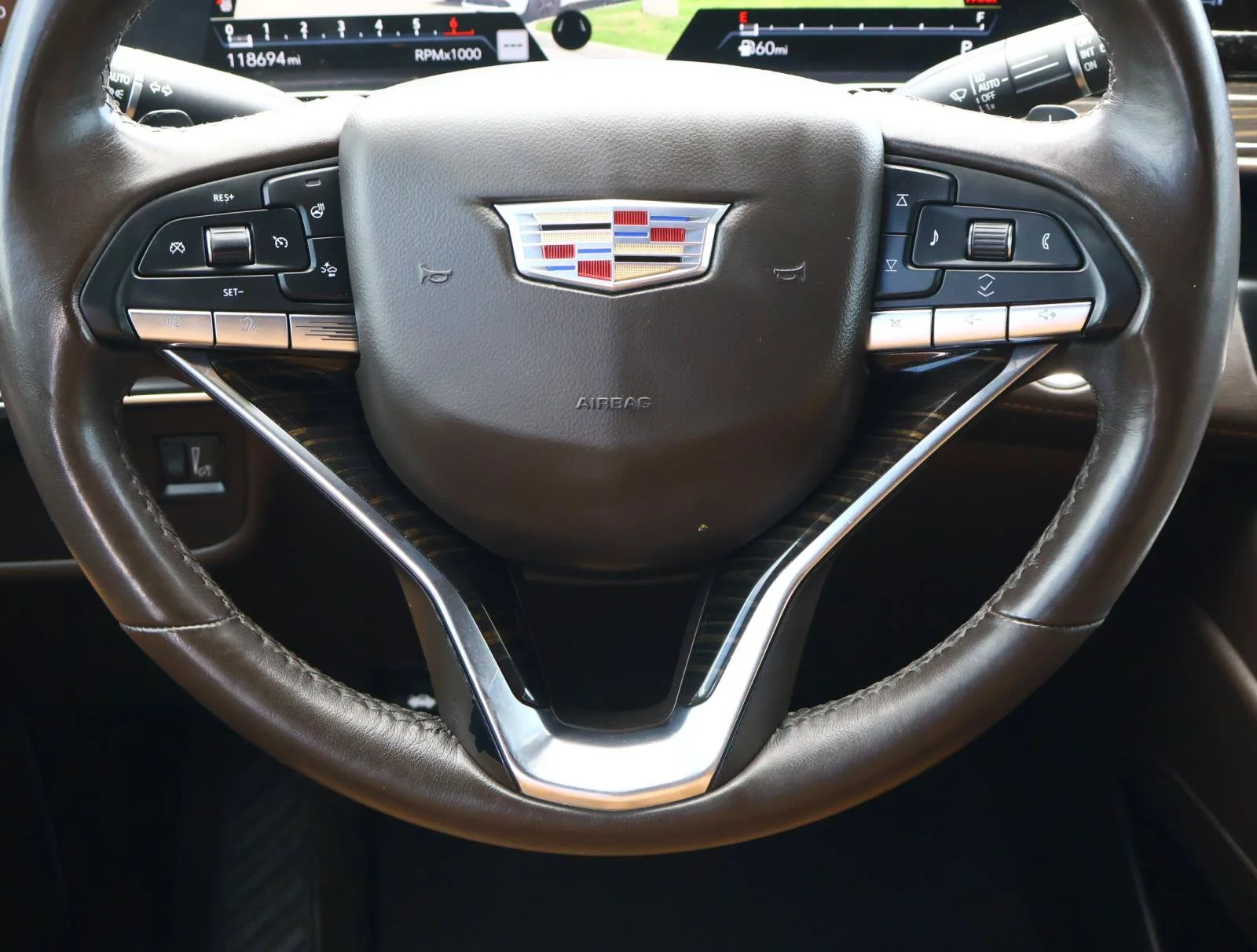Used 2021 CRYSTAL WHITE TRICOAT Cadillac Premium Luxury image 13