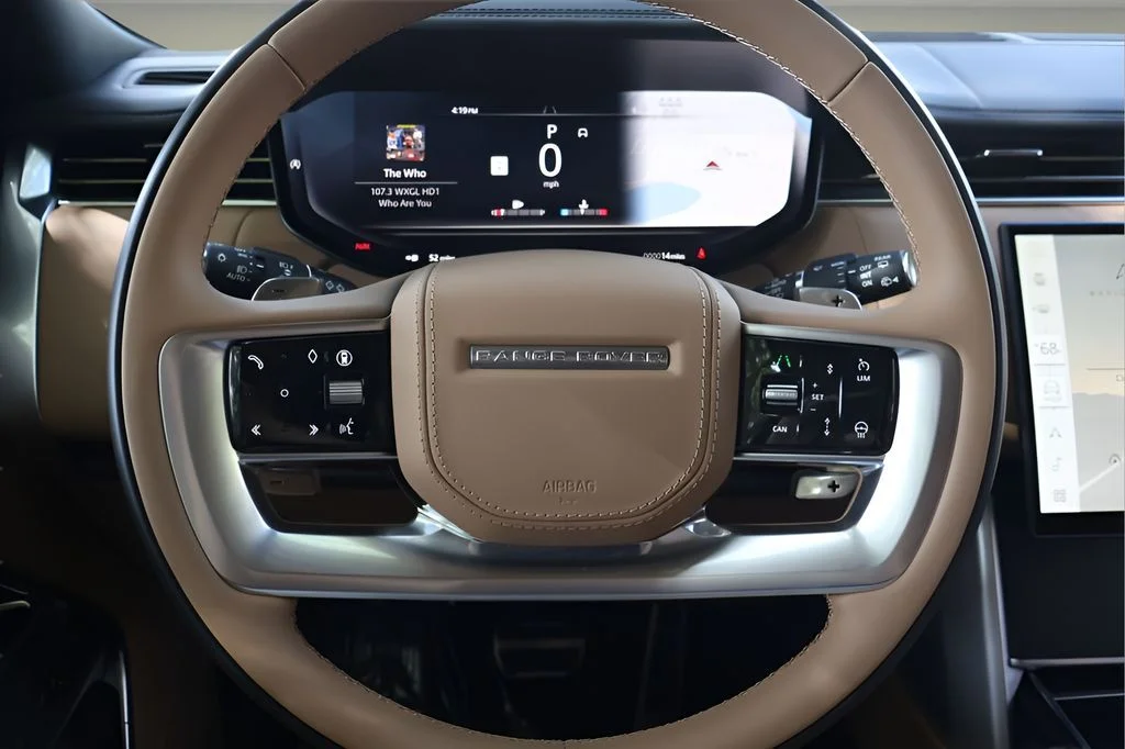 New 2026 Belgravia Green Land Rover SE image 18