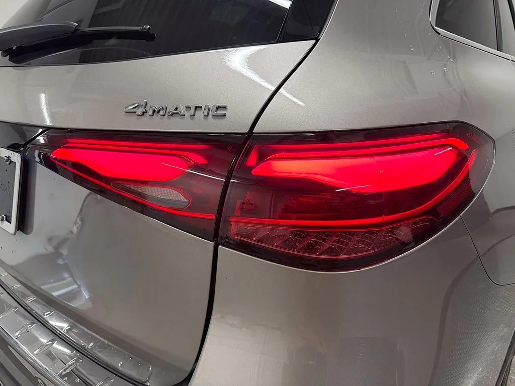 Used 2024 Silver Mercedes-Benz GLC 300 image 34