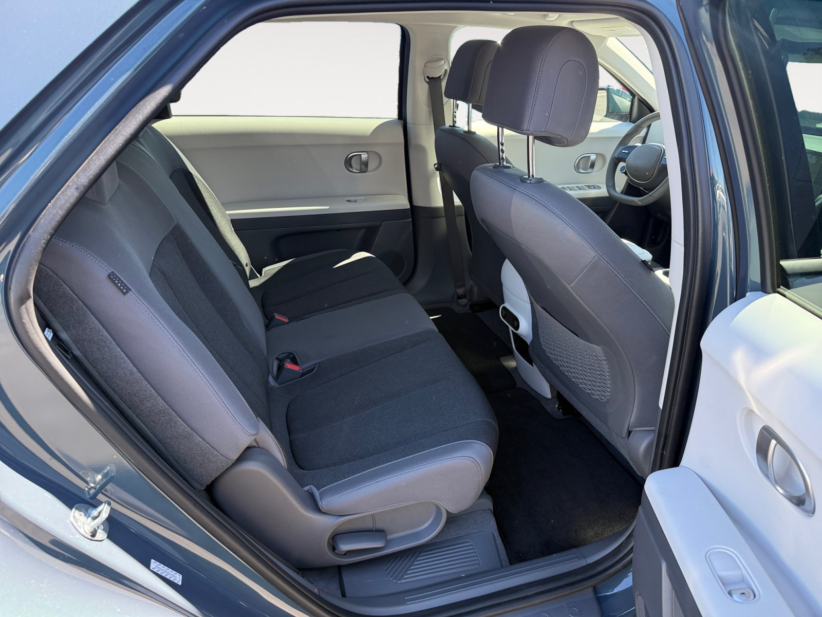 Certified Used 2024 Teal Hyundai SE image 18