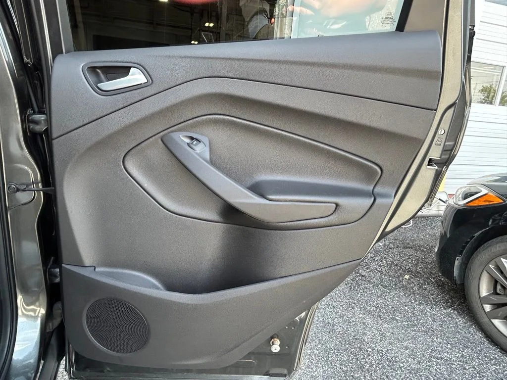 Used 2016 Gray Ford SE image 31