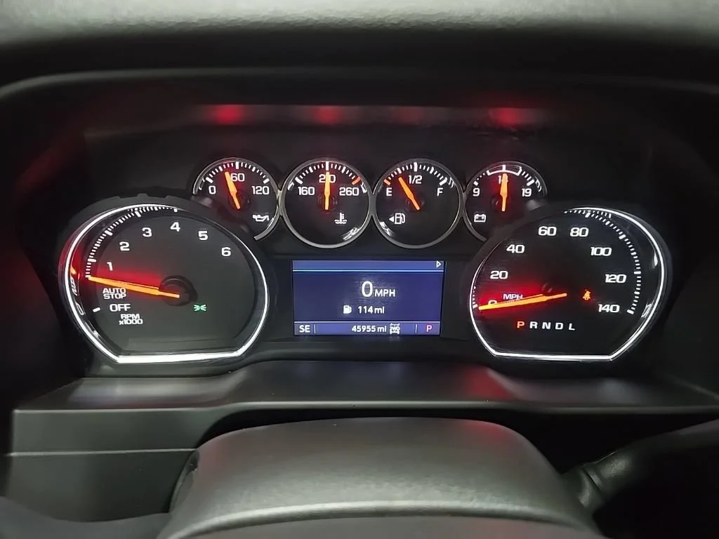 Used 2020 SILVER ICE METALLIC Chevrolet LT image 23