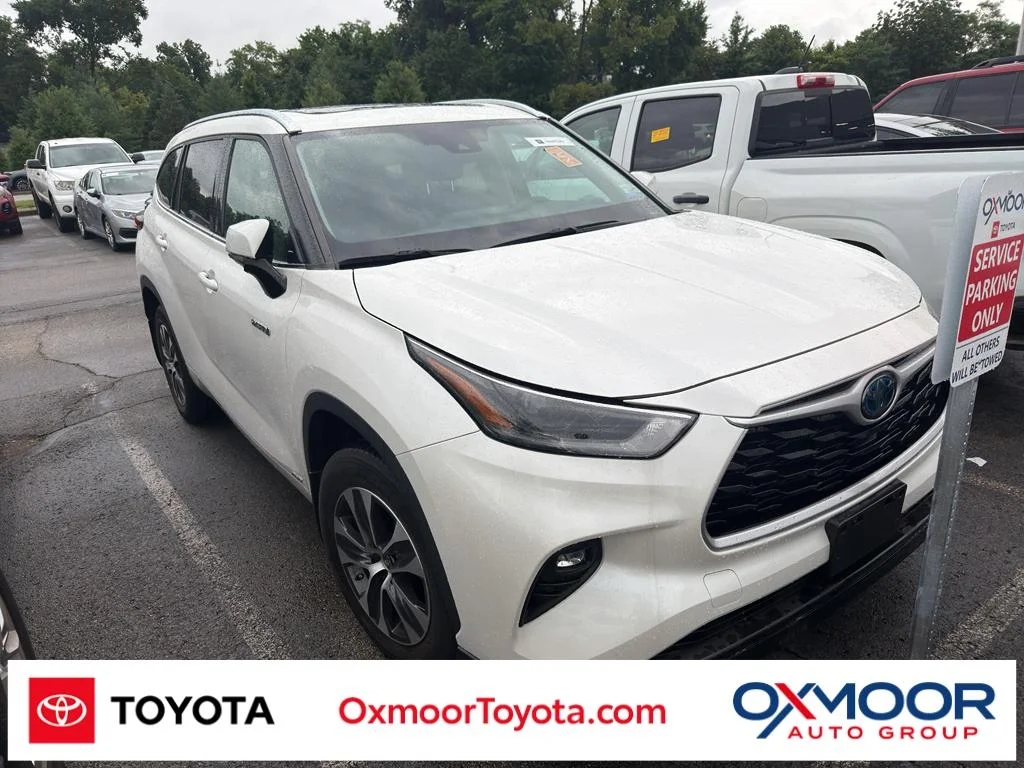 Certified Used 2021 Blizzard Pearl Toyota Hybrid XLE image 1