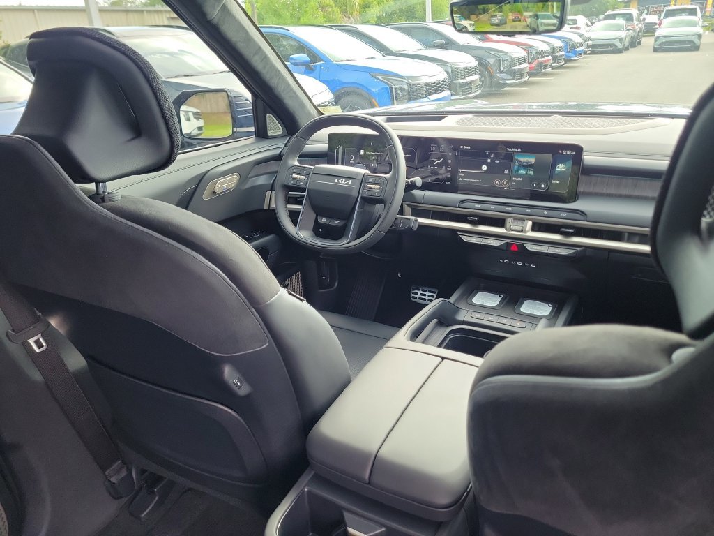 New 2027 Midnight Lake Blue Kia SX Prestige image 13
