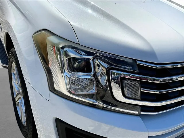 Used 2020 White Ford XLT image 36