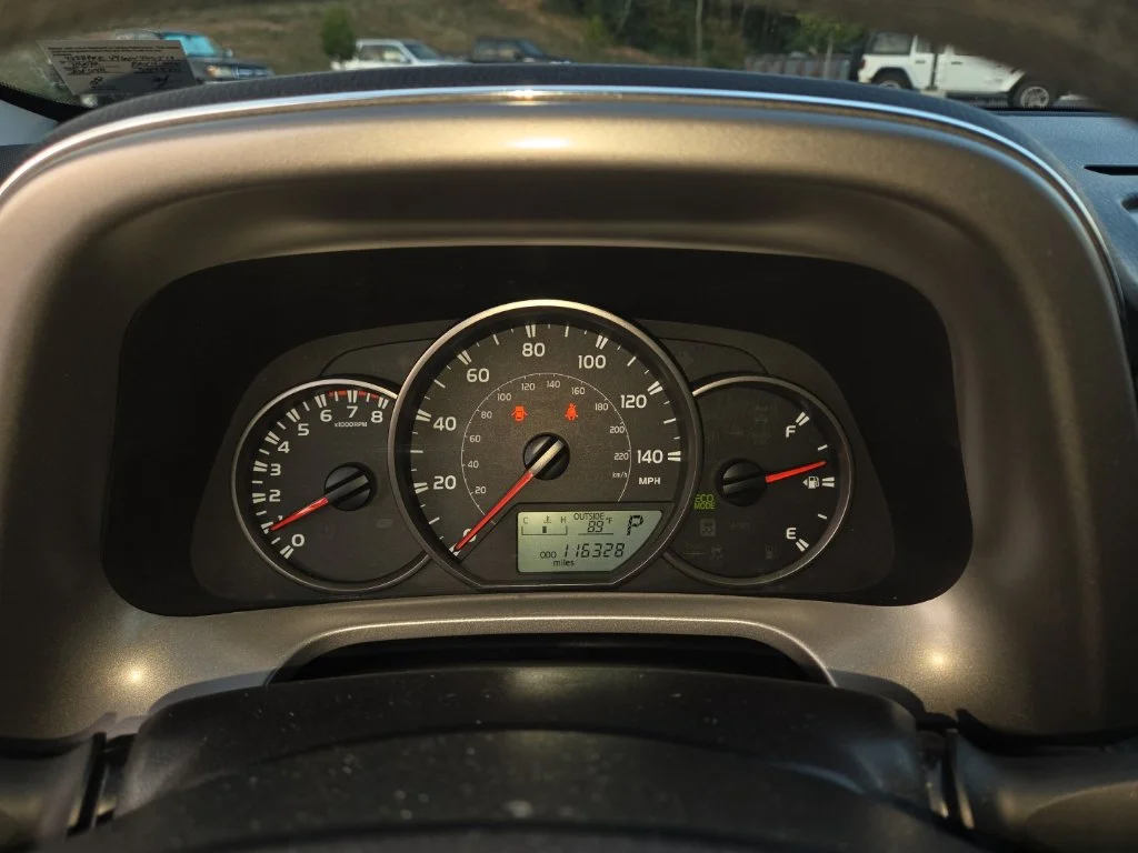 Used 2016 Silver Toyota LE image 20