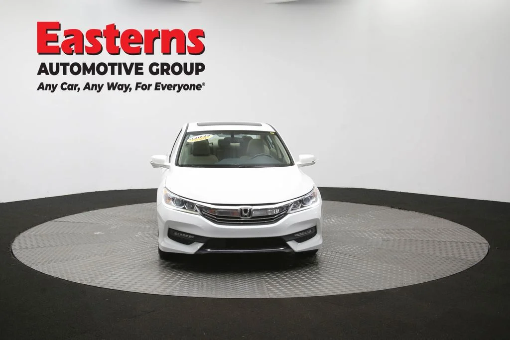 Used 2017 White Honda EX-L image 53