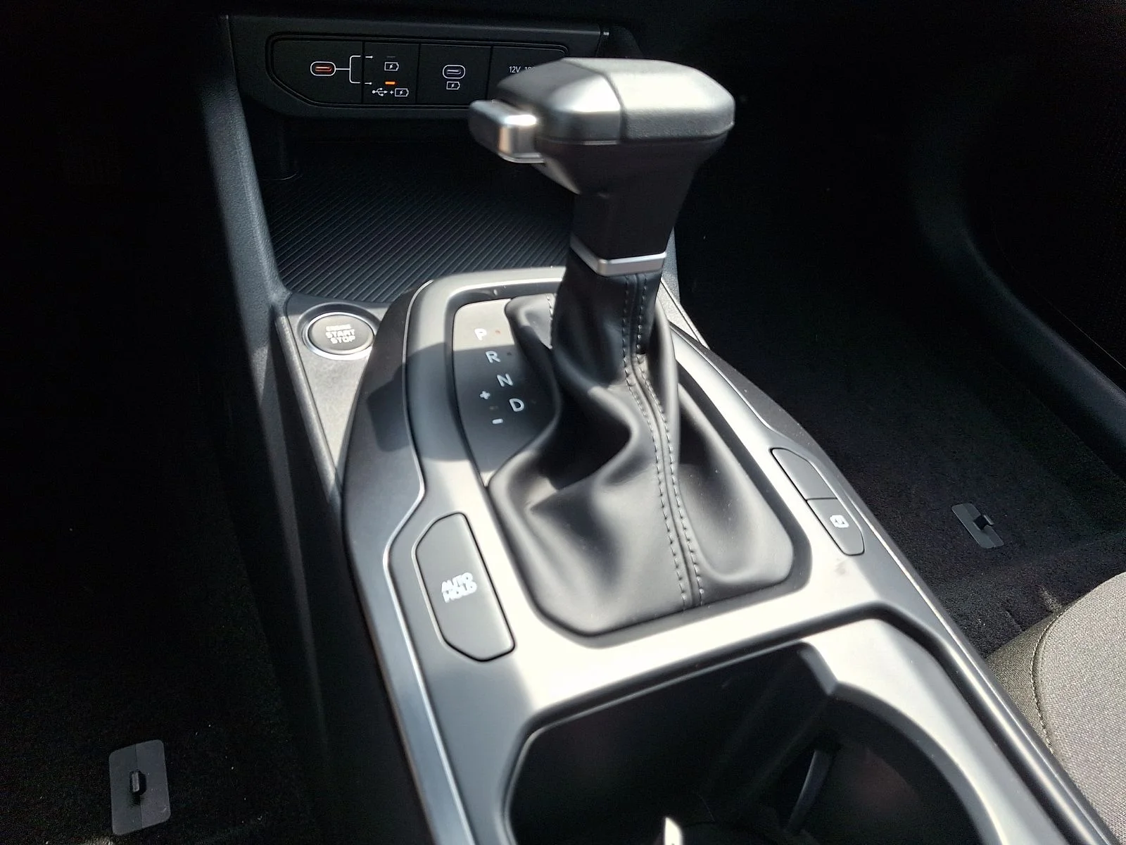 New 2026 White Kia LXS image 14
