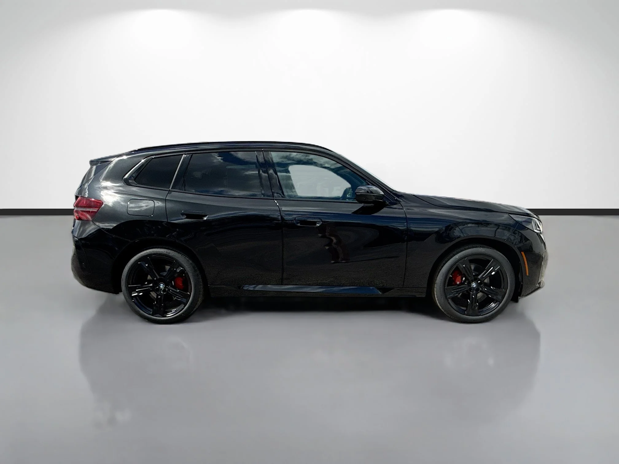 New 2026 Black Sapphire Metallic BMW 30 xDrive image 2