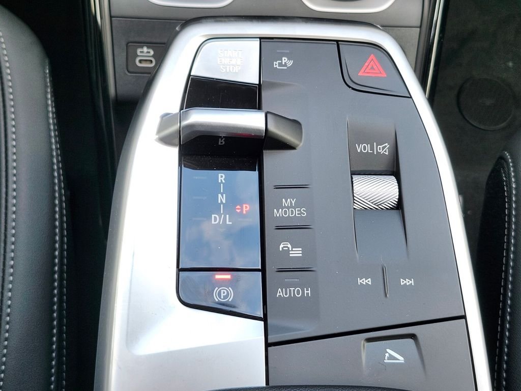Used 2026 Red BMW xDrive28i image 21
