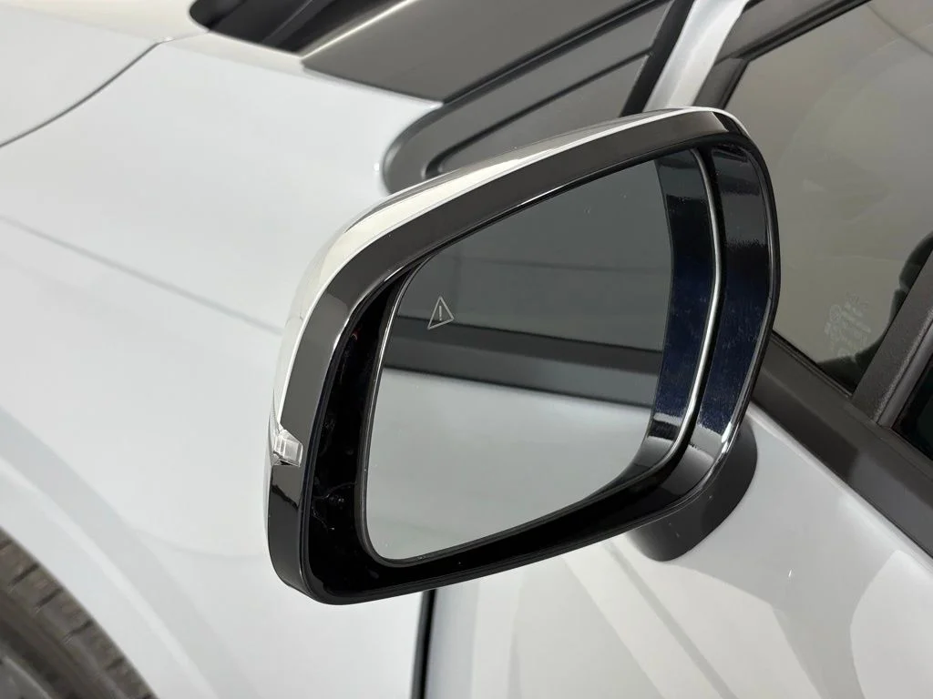 New 2026 Ceramic Silver Kia EX image 13
