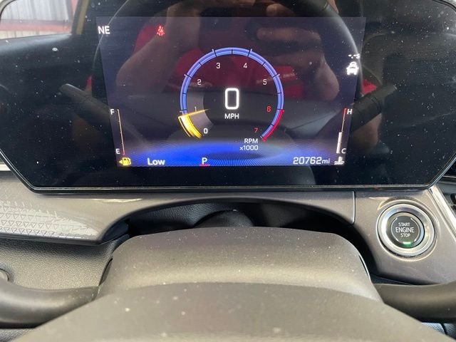 Used 2025 Yellow Chevrolet ACTIV image 7