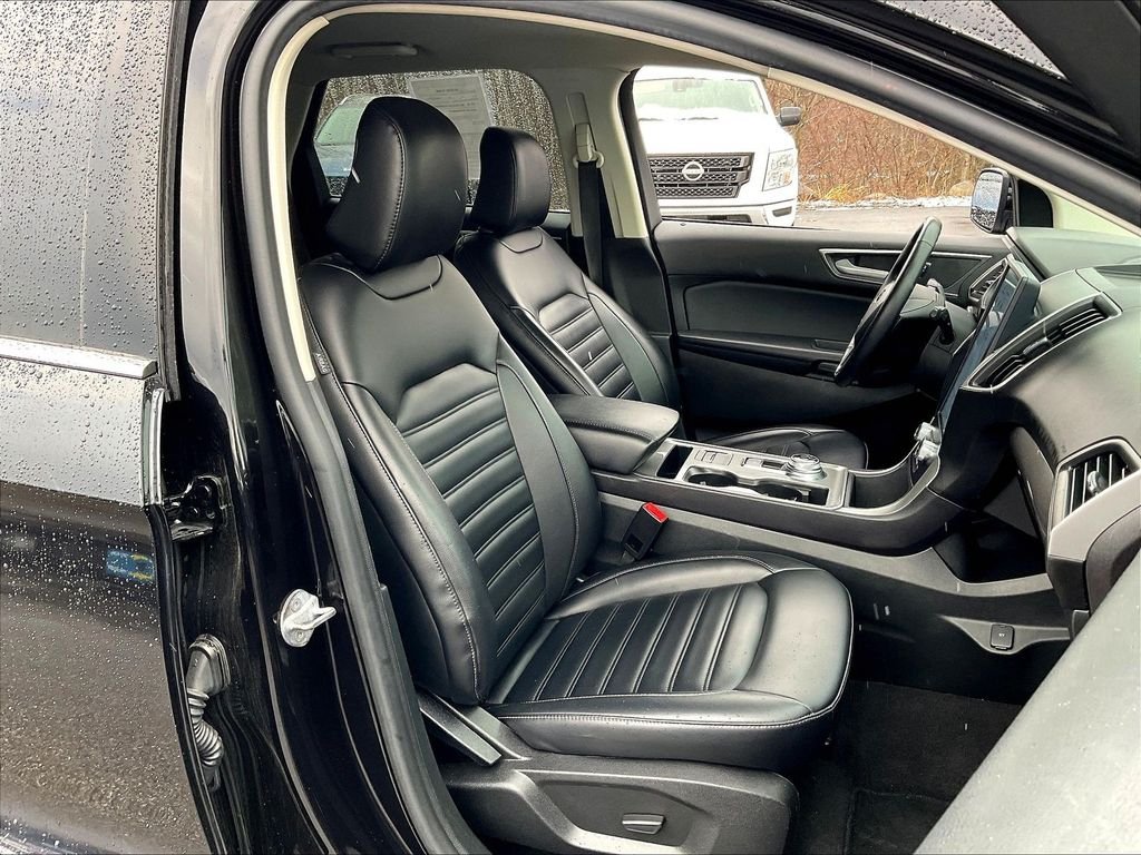 Used 2023 Black Ford SEL image 10