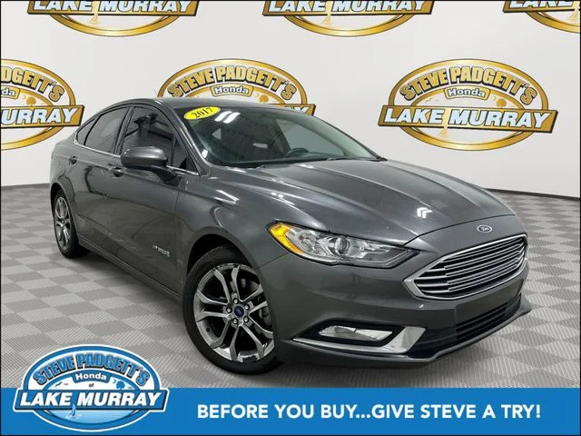 2017 Ford Fusion SE's photo