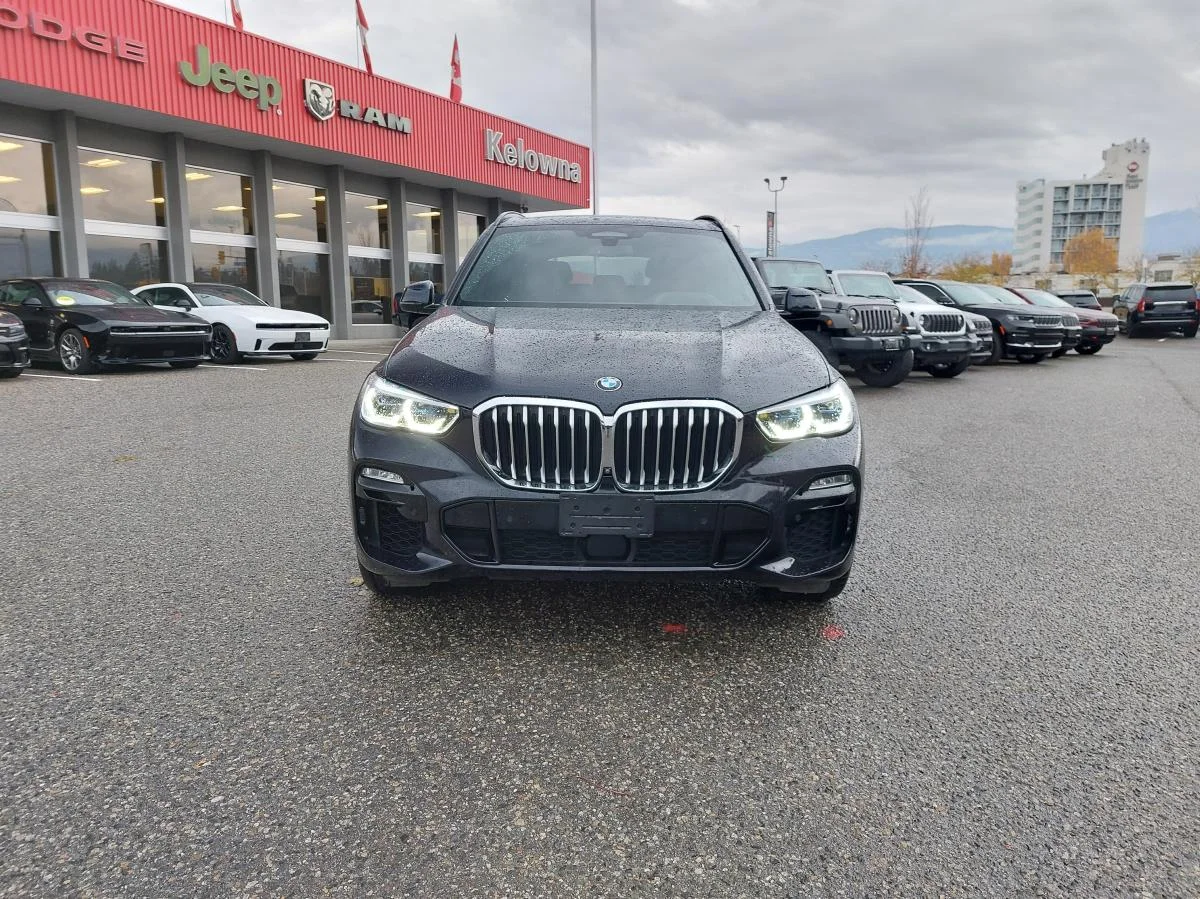 Used 2019 Black BMW xDrive50i Sports Activity Vehicle image 3